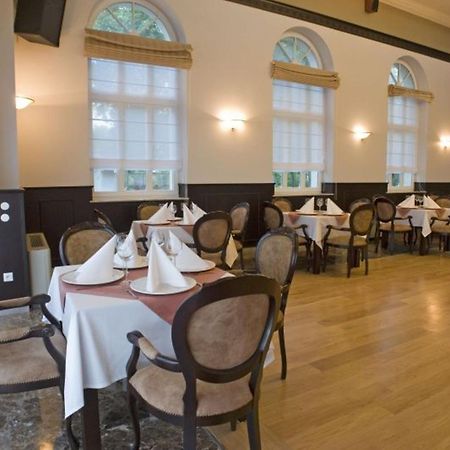 Hotel Apollo Дарлувко Екстер'єр фото