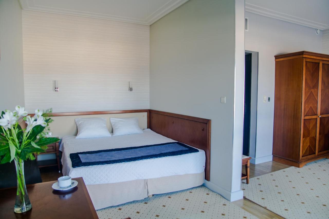 Hotel Apollo Дарлувко Екстер'єр фото