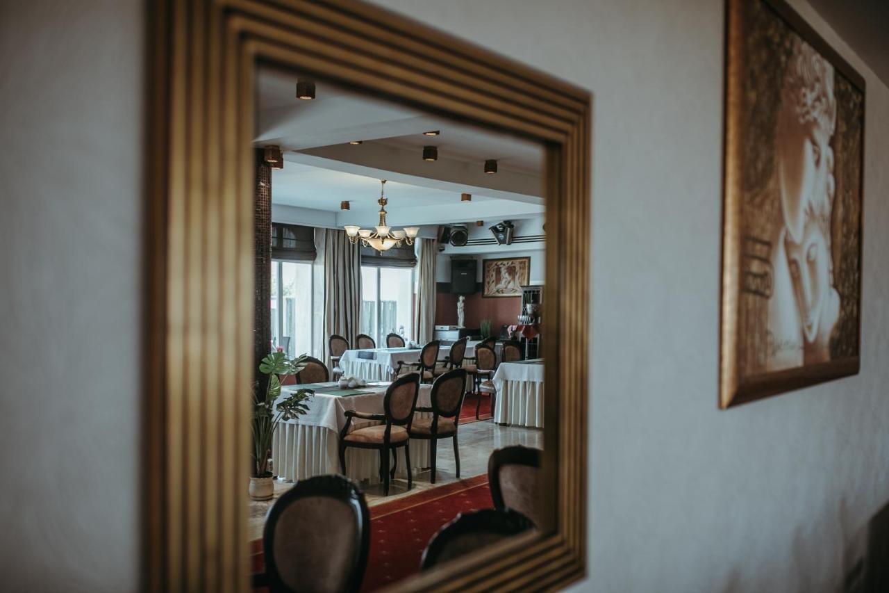 Hotel Apollo Дарлувко Екстер'єр фото